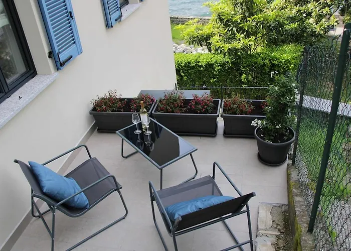 Il Porticciolo Лезено